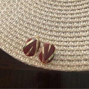 Vintage Clip On earrings